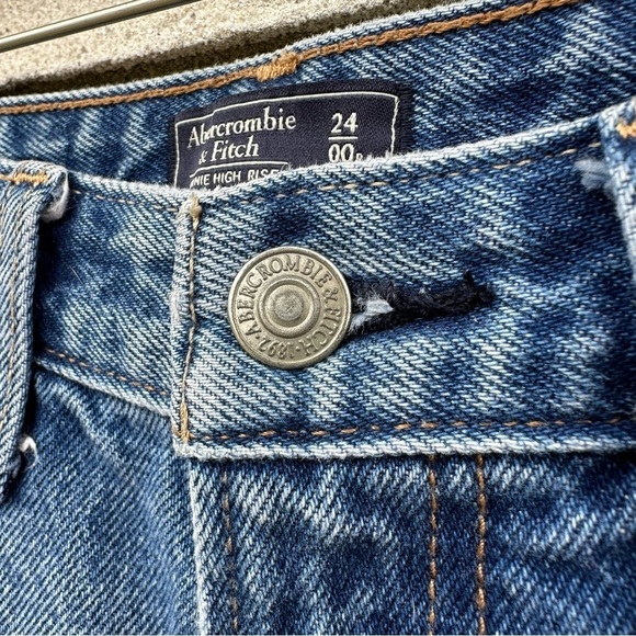 Abercrombie & Fitch A&F Annie High Rise Girlfriend Jeans Distressed - Picture 5 of 12